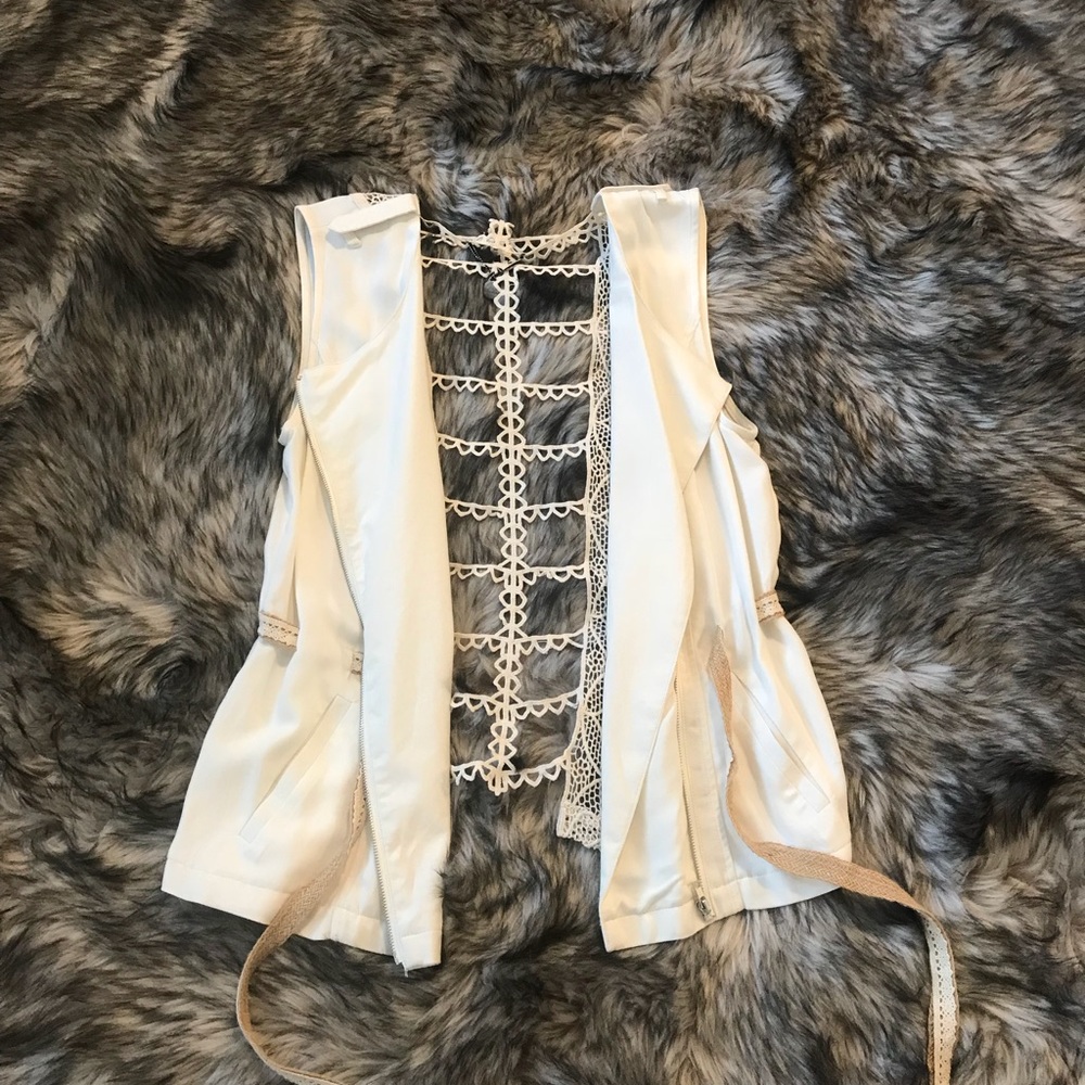 Cream lace back vest with waist tie